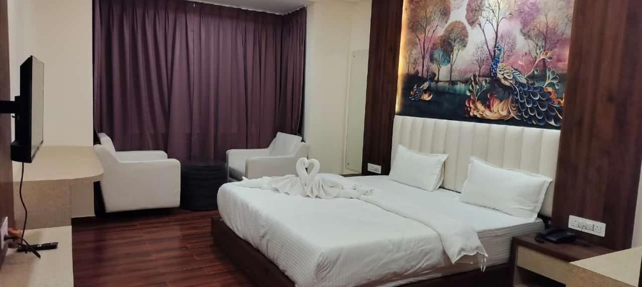 Sb International Hotel & Banquet Dhanbād Exteriör bild
